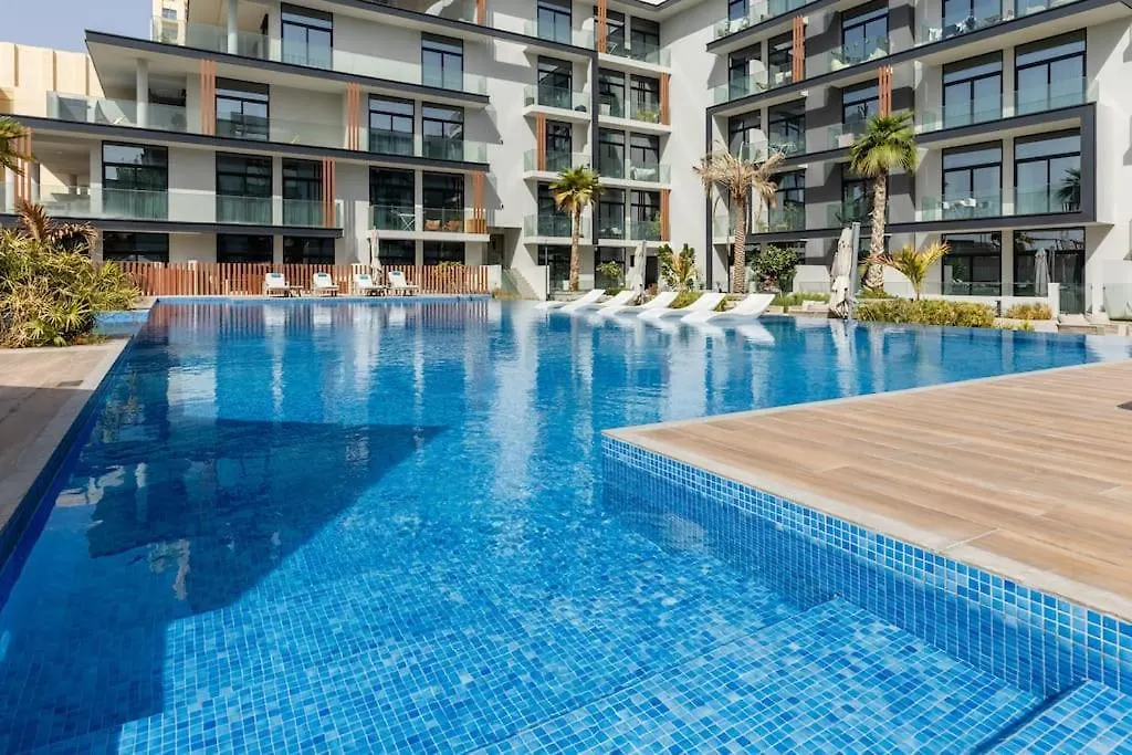 Waves - Comfortable Jvc Apt With Balcony And Maids Room Dubai Apartment