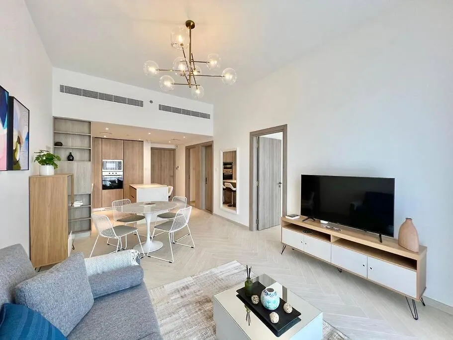 Waves - Comfortable Jvc Apt With Balcony And Maids Room Dubai Apartment