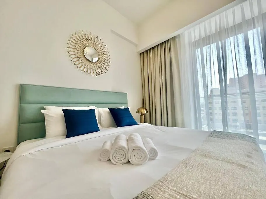 Waves - Comfortable Jvc Apt With Balcony And Maids Room Dubai United Arab Emirates