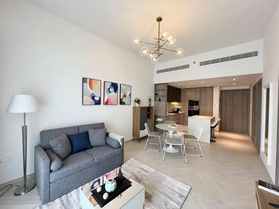 Waves - Comfortable Jvc Apt With Balcony And Maids Room Dubai