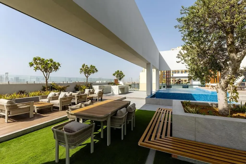 Waves - Comfortable Jvc Apt With Balcony And Maids Room Dubai